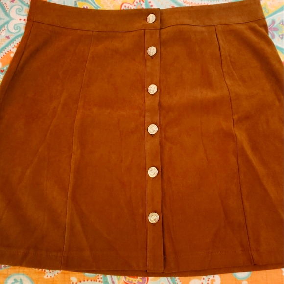 Suede button down miniskirt - Picture 1 of 2